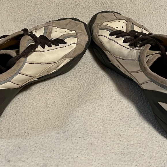 Just For Me Vibrant Leather Baseball Shoes Sz 40(9 Us) - Picture 5 of 10